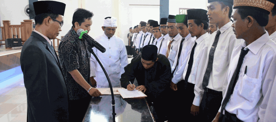 PENGAMBILAN SUMPAH DAN PEMBEKALAN PANITIA PEMUNGUTAN SUARA (PPS) SE-KABUPATEN OKU SELATAN