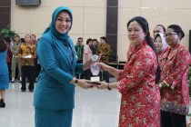 TP PKK OKU SELATAN PEMENANG PERTAMA PENGHARGAAN MANDALA KARYA KENCANA MENGALAHKAN 6 PROVINSI KABUPATEN KOTA YG MASUK DALAM NOMINASI