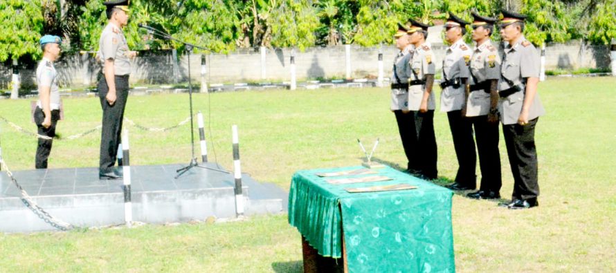 KAPOLRES OKU SELATAN PIMPIN SERTIJAB WAKAPOLRES DAN DUA KAPOLSEK