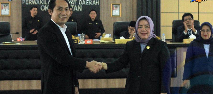 BUPATI DAN KETUA DPRD TANDATANGANI BERITA ACARA PERSETUJUAN BERSAMA RAPERDA APBD KABUPATEN OKU SELATAN TAHUN ANGGARAN 2019