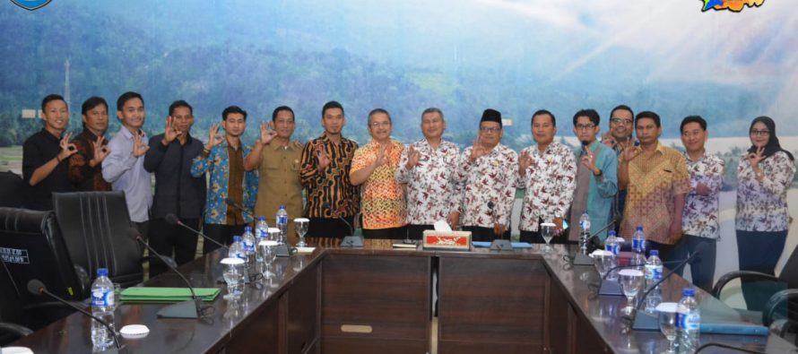 AUDIENSI DAN KOORDINASI TERKAIT AKTIFITAS LLH DAN KEGIATAN LINGKUNGAN HIDUP DI KABUPATEN OKU SELATAN