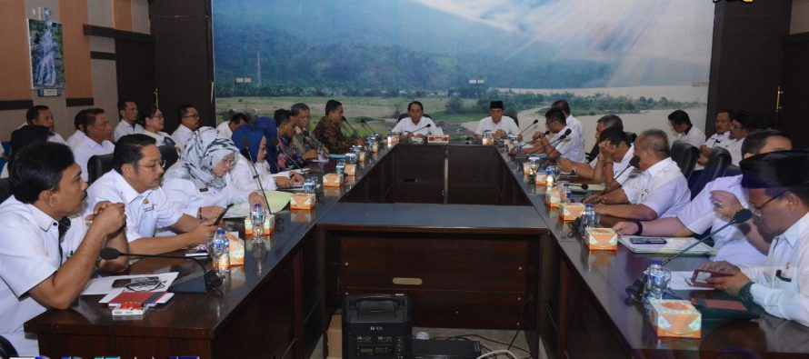 BUPATI DAN WAKIL BUPATI OKU SELATAN TERIMA ENTRY BRIEFING BPK RI PERWAKILAN SUMSEL TERKAIT LAPORAN KEUANGAN PEMKAB  OKU SELATAN TAHUN 2018