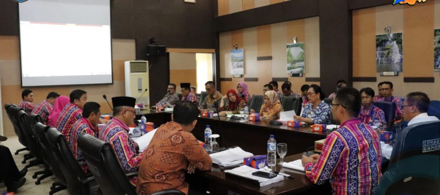 SEKDA PIMPIN RAPAT PEMBAHASAN PERUBAHAN KEDUA ATAS PERATURAN BUPATI OKU SELATAN NOMOR 43 TAHUN 2018