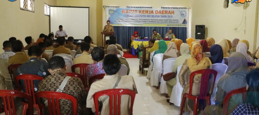 ASISTEN I BIDANG PEMERINTAHAN DAN KESEJAHTERAAN RAKYAT BUKA RAKERDA PROGRAM KKBPK TINGKAT KABUPATEN OKU SELATAN