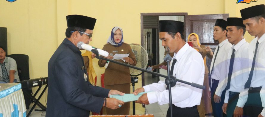 CAMAT MUARADUA LANTIK 42 ANGGOTA BPD DARI 6 DESA SE KECAMATAN MUARADUA