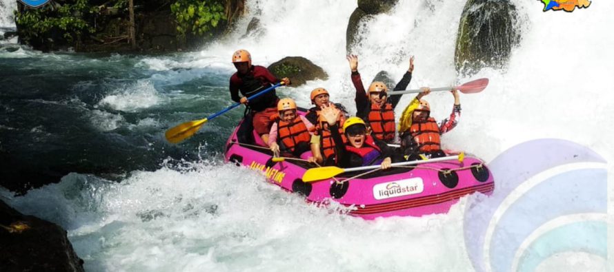 KUNJUNGI DANAU RANAU, KETUA BHAYANGKARI POLDA SUMSEL KAGUM AKAN KEINDAHAN DANAU RANAU