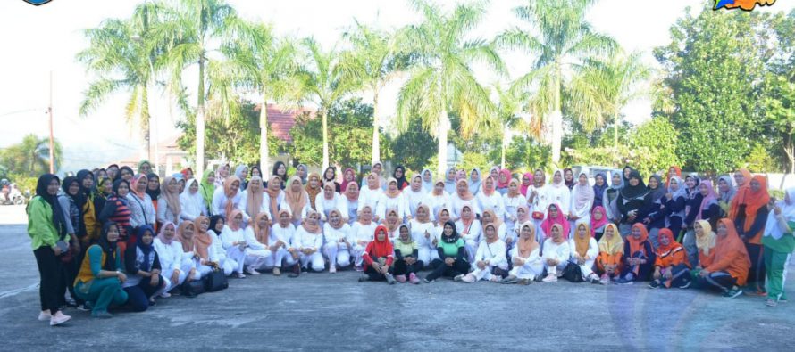 DWP KABUPATEN OKU SELATAN GELAR SENAM SEHAT BERSAMA DI HALAMAN GEDUNG DEWAN KESENIAN