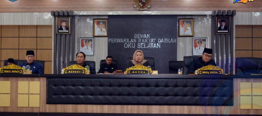 TIGA JURU BICARA PANITIA KERJA DPRD KABUPATEN OKU SELATAN SAMPAIKAN LAPORAN HASIL PEMBAHASAN RAPERDA  TENTANG PERTANGGUNGJAWABAN PELAKSANAAN APBD KABUPATEN OKU SELATAN TAHUN ANGGARAN  2018 DAN EMPAT RAPERDA KABUPATEN OKU SELATAN TAHUN 2019