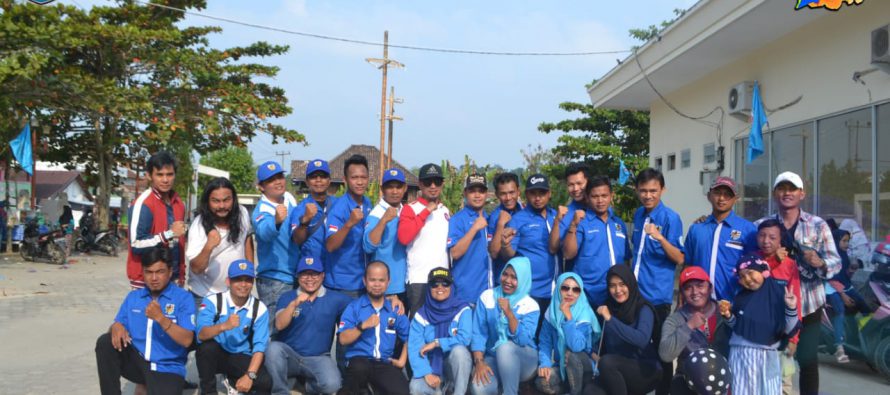 KETUA DPD KNPI OKU SELATAN SECARA RESMI MEMBUKA LOMBA PANJAT PINANG DALAM RANGKA MEMERIAHKAN HUT KE-74 RI