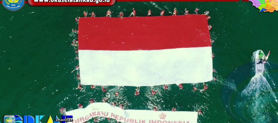 BUPATI OKU SELATAN  APRESIASI PARA TIM PERENANG YANG SUKSES MEMBENTANGKAN BENDERA MERAH PUTIH BERUKURAN RAKSASA DI TENGAH DANAU RANAU