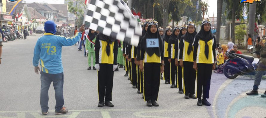 MERIAHKAN PERAYAAN HUT KE-74 RI, PEMKAB OKU SELATAN GELAR LOMBA GERAK JALAN INDAH ANTAR PELAJAR DAN LOMBA GANTUNG CAPING