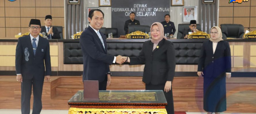 BUPATI BESERTA KETUA DPRD TANDATANGANI BERITA ACARA PERSETUJUAN BERSAMA, SIDANG PARIPURNA PEMBAHASAN RKA OPD PERUBAHAN APBD KABUPATEN OKU SELATAN TA 2019 RESMI DITUTUP