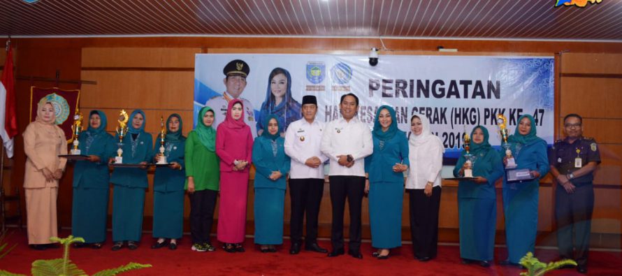 PERINGATI HARI KESATUAN GERAK PKK KE-47 TAHUN 2019, PKK OKU SELATAN LAKUKAN PEMOTONGAN TUMPENG DAN GELAR BERBAGAI PERLOMBAAN