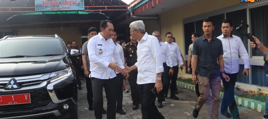 WAKIL GUBERNUR SUMSEL  MENINJAU REALISASI PEMBANGUNAN RUAS JALAN PROVINSI DI OKU SELATAN