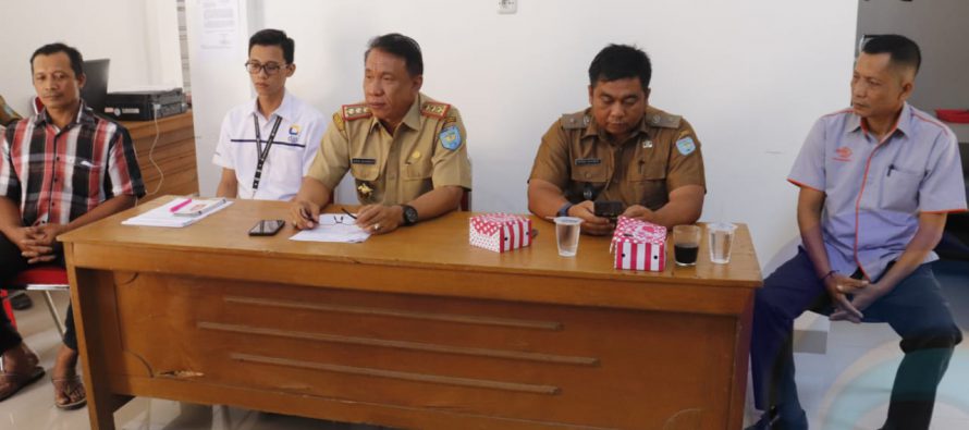 GRATIS !!! DPMP2TSP OKU SELATAN MEMBUKA PELAYANAN PERIZINAN SELAMA LIMA HARI DI KANTOR LURAH PASAR MUARADUA, HARAPKAN PARA PELAKU USAHA MEMBUAT DAN MEMPERBAHARUI LEGAL DOKUMEN PERIZINAN DAN NON PERIZINAN USAHANYA