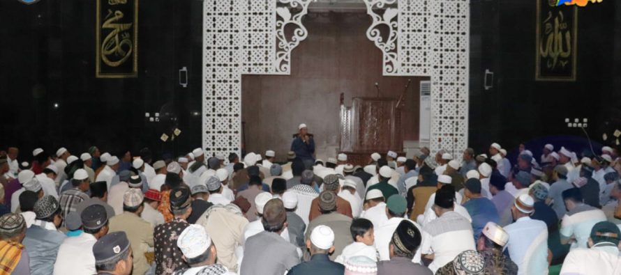 ASISTEN III HADIRI TABLIGH AKBAR DALAM RANGKA MENINGKATKAN KETAKWAAN DI MASJID AGUNG AL MUHTADIN