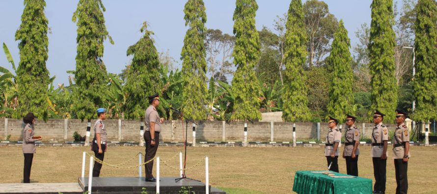 KAPOLRES OKU SELATAN AKBP. DENY AGUNG ANDRIANA PIMPIN LANGSUNG SERTIJAB PEJABAT POLRES OKU SELATAN DI HALAMAN MAPOLRES OKU SELATAN