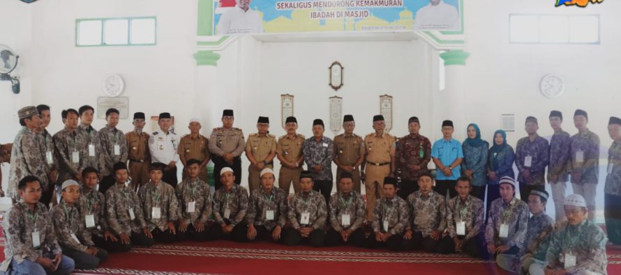 ASISTEN I BUKA PELATIHAN KHATIB BAGI REMAJA MASJID, SEBANYAK 40 PESERTA DARI KECAMATAN BUAY RAWAN IKUTI PELATIHAN KHATIB