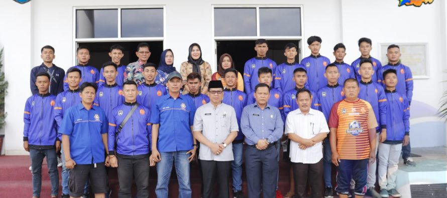 SEKDA OKU SELATAN MELEPAS TIM SEPAKBOLA OKU SELATAN UNTUK MEMPEREBUTKAN PIALA GUBERNUR CUP TAHUN 2019