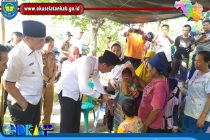 BUPATI DAN WAKIL BUPATI OKU SELATAN SAMBANGI LOKASI DAN KORBAN BENCANA ANGIN PUTING BELIUNG DI KECAMATAN SIMPANG