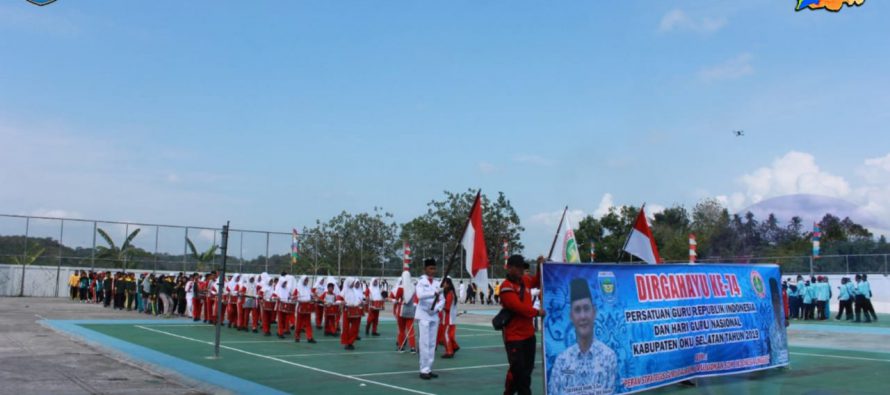 MERIAHKAN HUT PGRI KE 74 DAN HARI GURU NASIONAL TINGKAT KABUPATEN OKU SELATAN, RATUSAN GURU SE OKU SELATAN IKUTI PERLOMBAAN PERMAINAN TRADISIONAL DI STADION MINI BUMI AGUNG