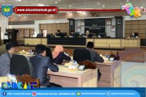 RAPAT PARIPURNA DPRD DENGAN AGENDA MENDENGARKAN JAWABAN BUPATI OKU SELATAN TERHADAP PEMANDANGAN UMUM DARI ENAM FRAKSI