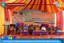 BUPATI DAN WAKIL BUPATI OKU SELATAN BERIKAN BANTUAN ALAT DAN BENIH PERTANIAN DAN PETERNAKAN DALAM RANGKA DIALOG AUDIENSI  BERSAMA MASYARAKAT KECAMATAN SIMPANG DAN BUANA PEMACA