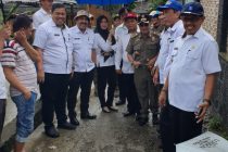 STOP BAB DIBANTARAN SUNGAI, TIM KERJA STOP BAB SEMBARANGAN PEMKAB OKU SELATAN TINJAU LANGSUNG LOKASI PEMBANGUNAN JAMBAN UMUM DI TANGSI BUMI AGUNG