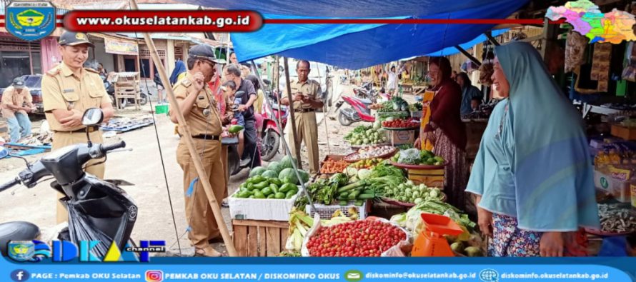 PEMERINTAH DAERAH KECAMATAN BANDING AGUNG MEMANTAU HARGA SEMABAKO, RUMAH MAKAN DAN LESEHAN MENJALANG TAHUN BARU 2020