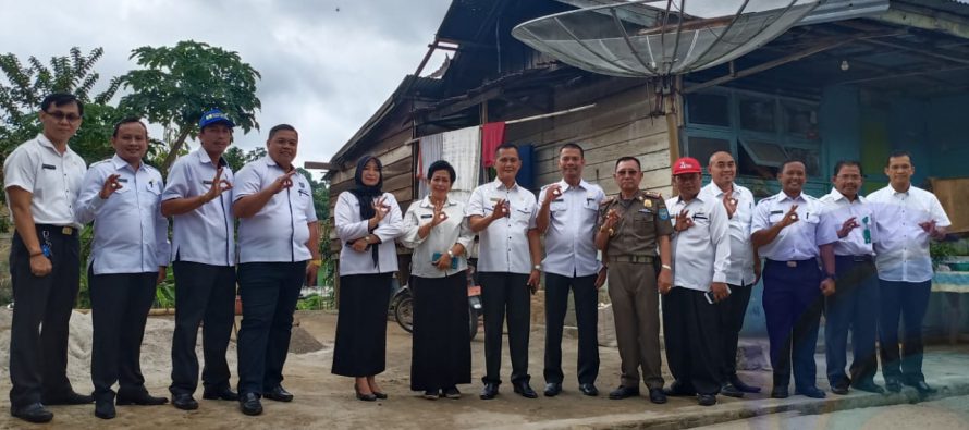 TIM KERJA STOP BAB MENINJAU LANGSUNG BANGUNAN JAMBAN UMUM DI WILAYAH TANGSI BUMI AGUNG