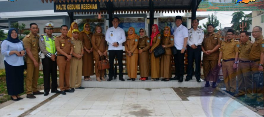 BUPATI DAN WAKIL BUPATI OKU SELATAN HADIRI LOUNCHING BUS SEKOLAH DI HALTE GEDUNG KESENIAN MUARADUA