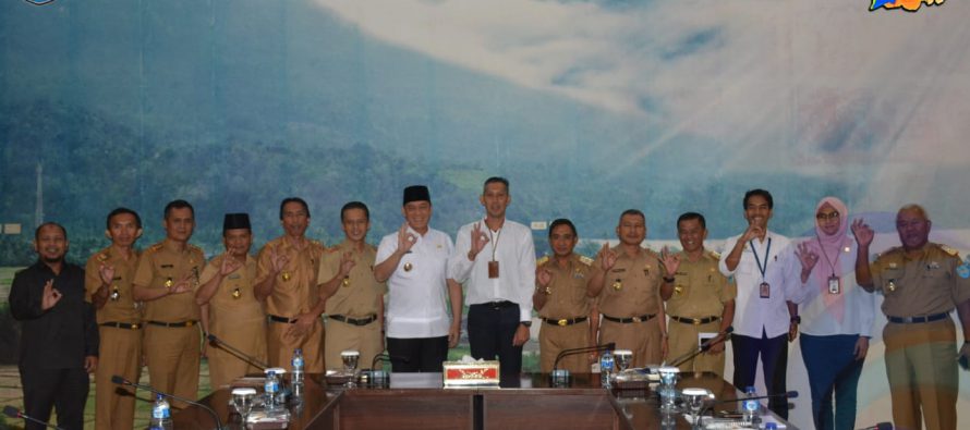 WAKIL BUPATI OKU SELATAN AUDIENSI BERSAMA KEPALA BALAI PRASARANA WILAYAH SUMATERA SELATAN DALAM RANGKA PENYAMPAIAN TUGAS POKOK DAN FUNGSI PROGRAM KEGIATAN BPWSS DI KABUPATEN OKU SELATAN
