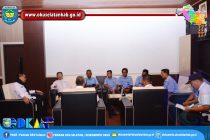 SEKDA PIMPIN RAPAT BERSAMA  MANAJEMEN PDAM TIRTA SAKA SELABUNG MEMBAHAS PERMASALAHAN PENDISTRIBUSIAN AIR BERSIH