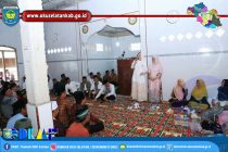 KETUA TP PKK KABUPATEN OKU SELATAN HADIRI PERINGATAN ISRA’ MI’RAJ DI DESA BAYUR TENGAH