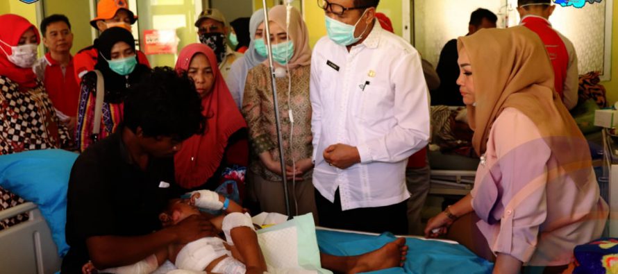 PEMERINTAH KABUPATEN OKU SELATAN KUNJUNGI KORBAN KEBAKARAN YANG TERJADI DI TALANG MUARO BULUH, DESA ULU DANAU KECAMATAN SINDANG DANAU