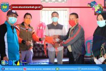 PEMERINTAH KABUPATEN OKU SELATAN MELALUI SEKRETARIAT GUGUS  TUGAS PERCEPATAN PENANGANAN COVID-19 MELAKUKAN KUNJUNGAN DAN PEMERIKSAAN KESEHATAN SERTA PEMBAGIA MASKER TERHADAP ODP DI KECAMATAN BUAY RAWAN