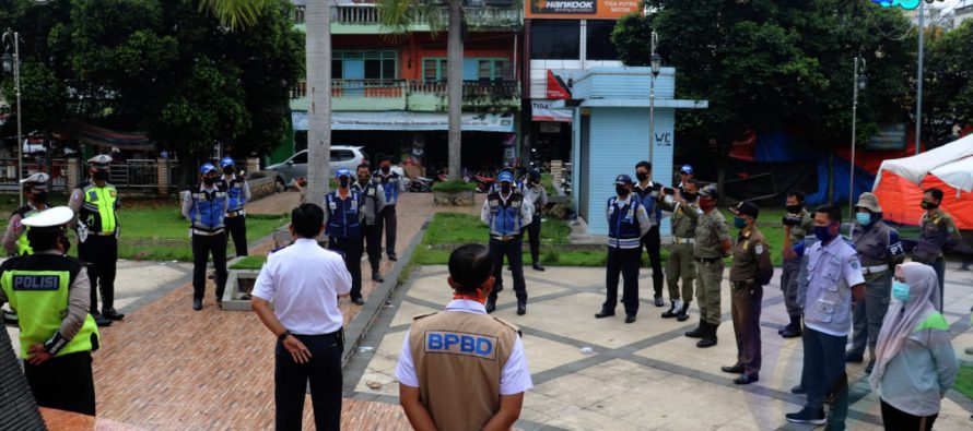 PEMERINTAH KABUPATEN OKU SELATAN GELAR KEGIATAN PENERTIBAN KENDARAAN DAN MELAKUKAN SOSIALISASI HIDUP SEHAT DAN PEMBAGIAN MASKER KEPADA MASYARAKAT