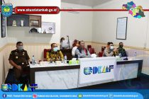 BUPATI OKU SELATAN LAPORKAN PERKEMBANGAN COVID-19 DI KABUPATEN OKU SELATAN MELALUI VIDEO CONFERENCE BERSAMA GUBERNUR SUMSEL, KETUA DPRD SUMSEL, FORKOPIMDA SUMSEL DAN 17 KABUPATEN/KOTA SE SUMSEL