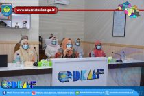 KETUA TP PKK KABUPATEN OKU SELATAN PIMPIN ZOOM MEETING BERSAMA 19 KETUA TP PKK KECAMATAN SE KABUPATEN OKU SELATAN, BAHAS UPAYA TP PKK BANTU PEMERINTAH KABUPATEN DALAM PENCEGAHAN PENYEBARAN COVID-19 DI KABUPATEN OKU SELATAN