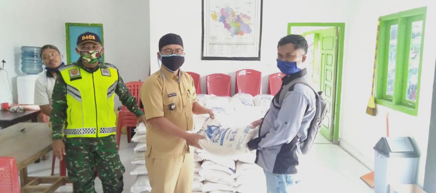 PENDISTRIBUSIAN JARING PENGAMAN SOSIAL DAMPAK COVID-19 KABUPATEN OKU SELATAN DI KECAMATAN BUAY PEMACA DAN BUAY RAWAN