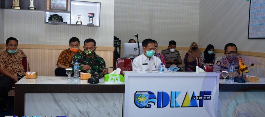 SEKERTARIS DAERAH HADIRI RAPAT PRIHAL LOMBA INOVASI DAERAH DALAM MENYIAPKAN TATA NORMAL BARU PRODUKTIF DAN AMAN COVID-19 MELALAUI VIDEO CONFERENCE