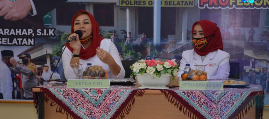 KETUA PMI OKU SELATAN GELAR KEGIATAN DONOR DARAH BERSAMA KAPOLRES OKU SELATAN DALAM RANGKA MEMPERINGATI HARI DONOR DARAH NASIONAL DAN HUT BHAYANGKARA YANG KE- 74