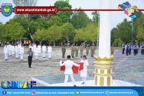 WAKIL BUPATI OKU SELATAN HADIR LANGSUNG DALAM PENURUNAN BENDERA PERINGATAN KE-75 TAHUN  HARI PROKLAMASI KEMERDEKAAN RI TAHUN 2020