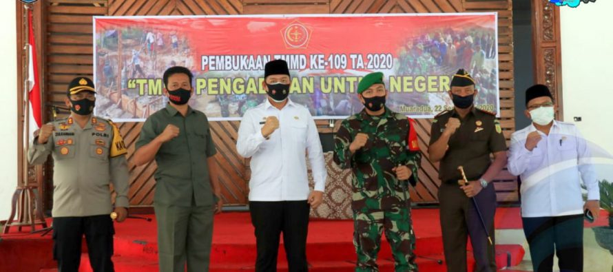 WAKIL BUPATI OKU SELATAN BUKA SECARA RESMI KEGIATAN TNI MANUNGGAL MEMBANGUN DESA (TMMD) KE 109 TAHUN 2020