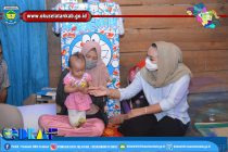 BERI SEMANGAT KESEMBUHAN, KETUA TP PKK KABUPATEN OKU SELATAN SAMBANGI 2 WARGA OKU SELATAN PENDERITA PENYAKIT TUMOR DI DUA KECAMATAN