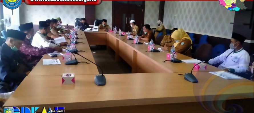 PEMERINTAH KABUPATEN OKU SELATAN GELAR RAPAT PEMANTAPAN LOMBA HADROH DAN ISTIGHOZAH DALAM RANGKA PERINGATAN HARI SANTRI NASIONAL DI OKU SELATAN