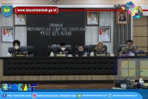 PJS.BUPATI OKU SELATAN HADIRI RAPAT PARIPURNA TERHADAP JAWABAN BUPATI ATAS PANDANGAN UMUM ANGGOTA DPRD OKU SELATAN