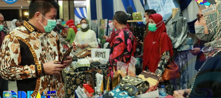 KETUA TP PKK KABUPATEN OKU SELATAN TERIMA  PENGHARGAAN SEBAGAI HARAPAN I KATEGORI ISTRI BUPATI/WALIKOTA INOVATIF 2020