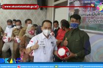 ASISTEN I HADIRI PENYERAHAN BANTUAN BOLA DARI PEMPROV SUM-SEL, KEPADA TIM U-20 PIALA GUBERNUR SUM-SEL TAHUN 2019