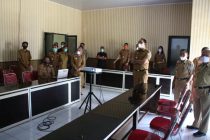 HARI PERTAMA MASUK KERJA DI TAHUN 2021, BUPATI OKU SELATAN TINJAU LANGSUNG KESIAPAN PENERAPAN ABSENSI ELEKTRONIK DI SEJUMLAH OPD